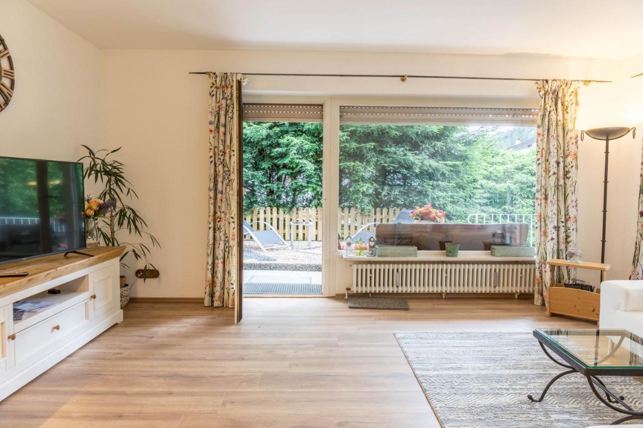 Ferienwohnung Lilly ガルミッシュ・パルテンキルヒェン エクステリア 写真